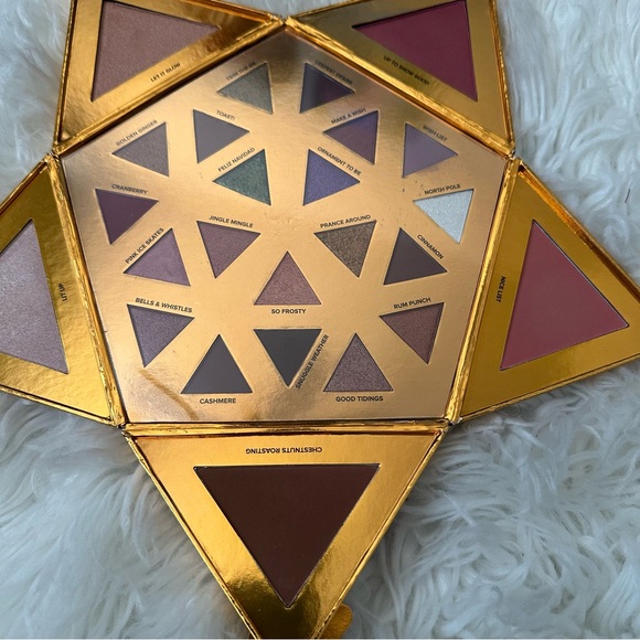 Too Faced Christmas Eye Shadow - Picture 8 of 8